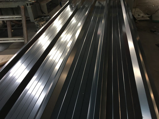 20 à 275 g/m2 de tôle d'acier ondulé revêtu de zinc / panneaux de toiture galvanisés pour la construction