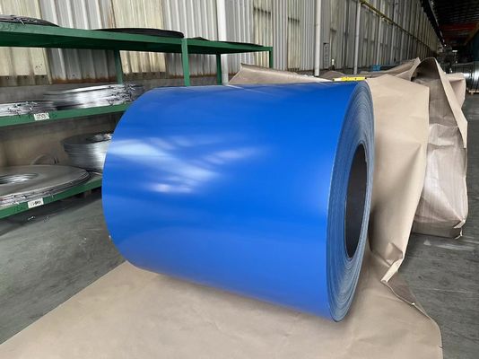 Couche de toit en acier prépeint 600 mm-1250 mm Pour la construction / la décoration