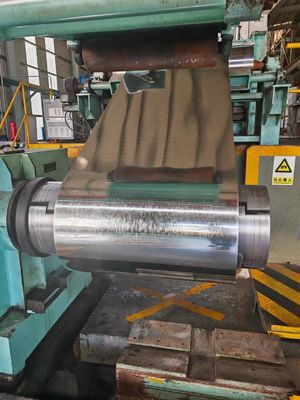 Fabrique de bobines d'acier galvanisé durable revêtement en zinc 600mm-1250mm largeur
